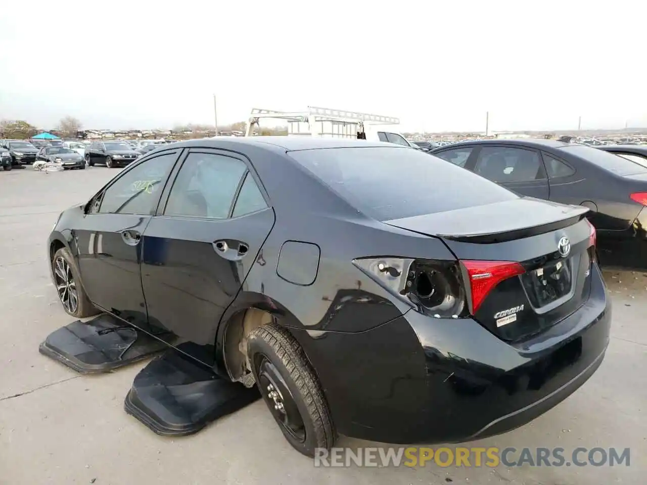 9 Photograph of a damaged car 5YFBURHE0KP903498 TOYOTA COROLLA 2019