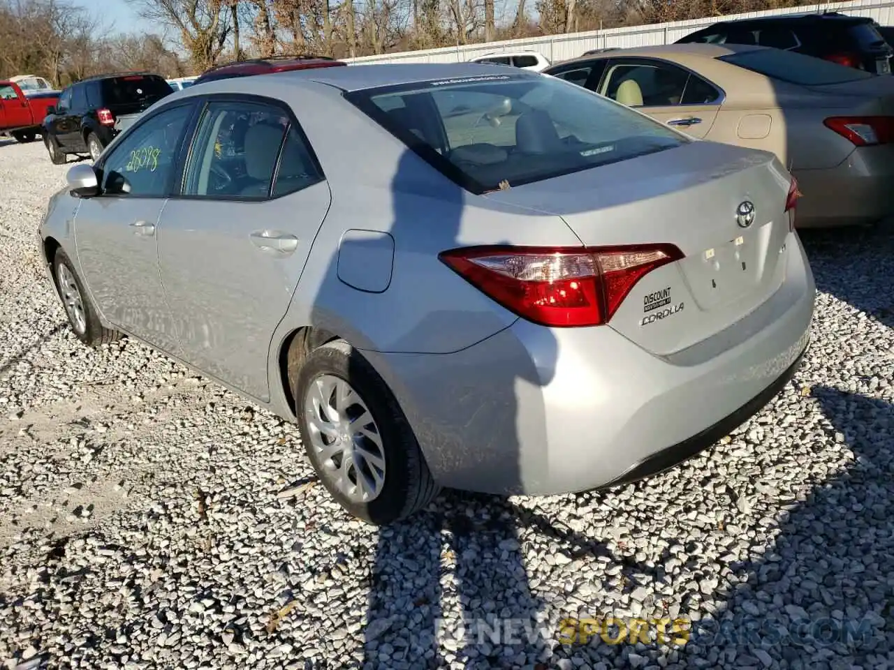 3 Photograph of a damaged car 5YFBURHE0KP903534 TOYOTA COROLLA 2019