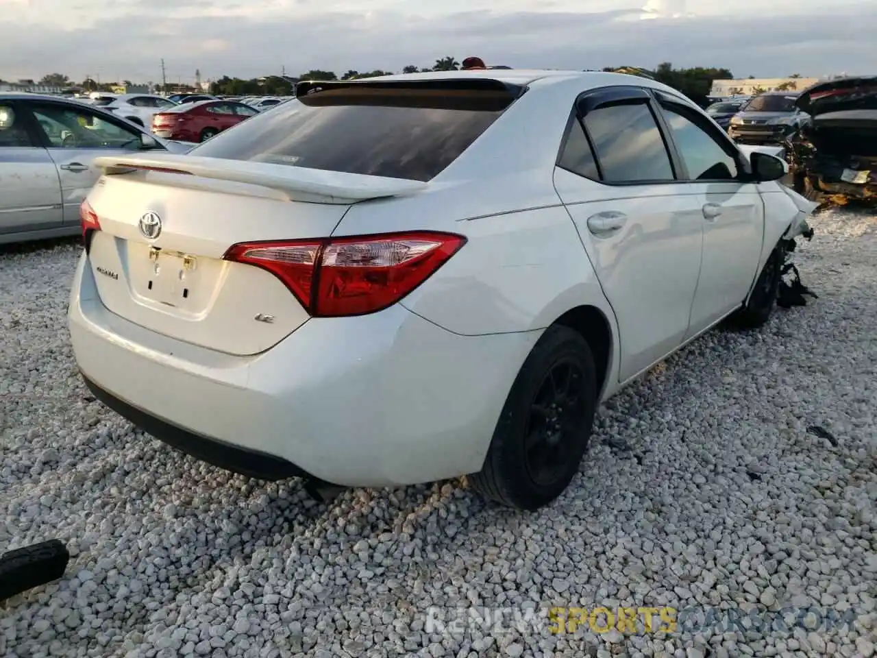 4 Photograph of a damaged car 5YFBURHE0KP905526 TOYOTA COROLLA 2019