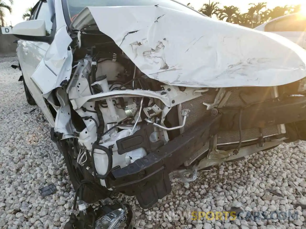 9 Photograph of a damaged car 5YFBURHE0KP905526 TOYOTA COROLLA 2019