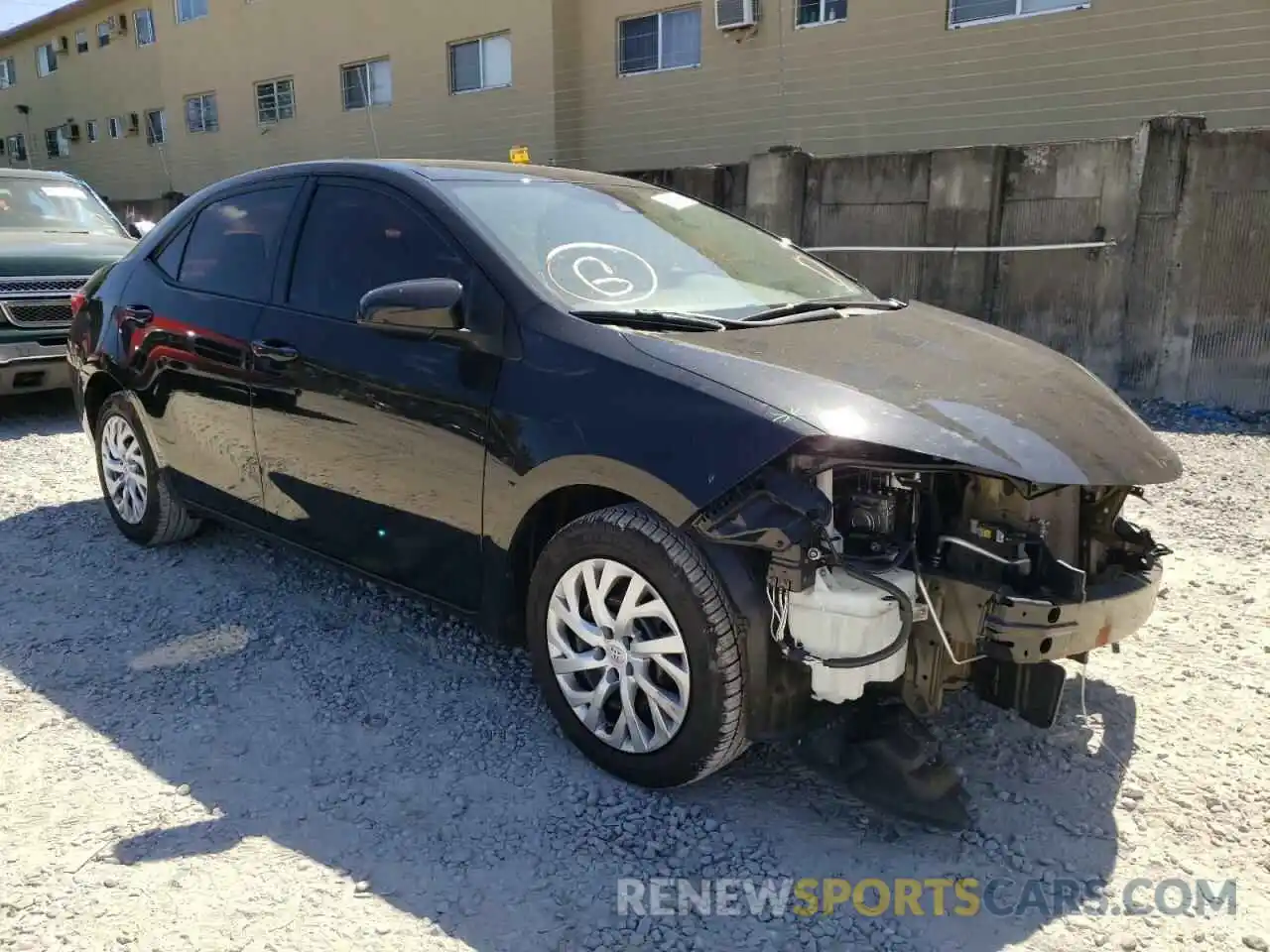 1 Photograph of a damaged car 5YFBURHE0KP905610 TOYOTA COROLLA 2019