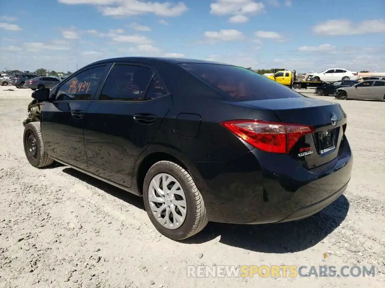 3 Photograph of a damaged car 5YFBURHE0KP905610 TOYOTA COROLLA 2019