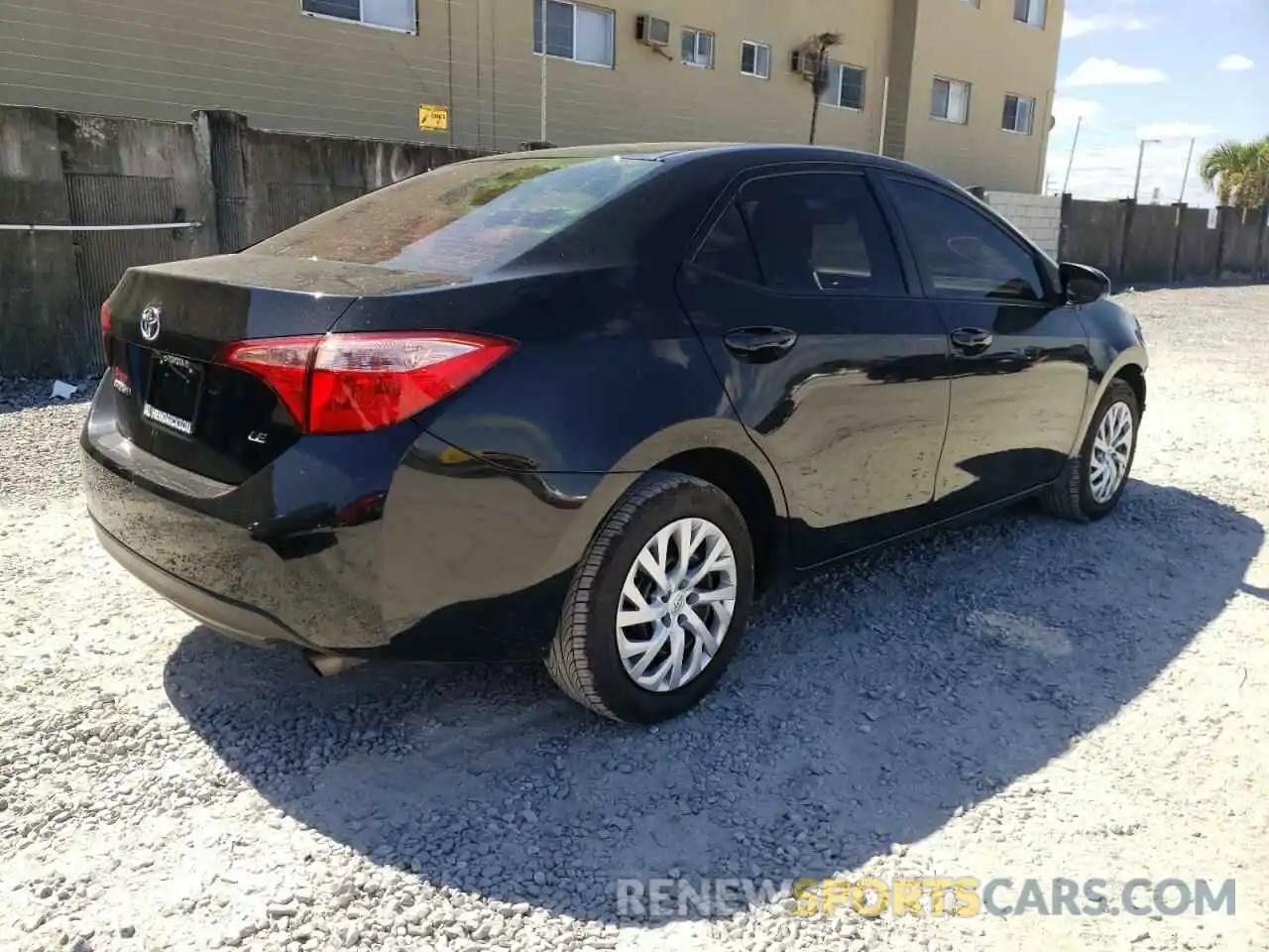 4 Photograph of a damaged car 5YFBURHE0KP905610 TOYOTA COROLLA 2019