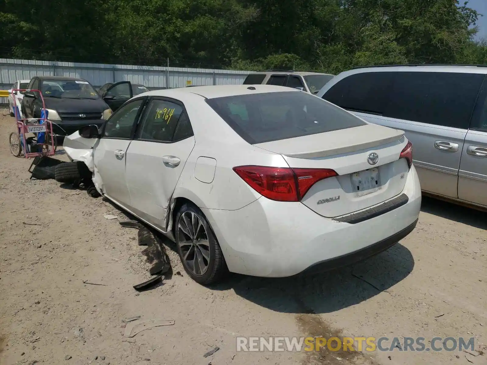 3 Photograph of a damaged car 5YFBURHE0KP905784 TOYOTA COROLLA 2019