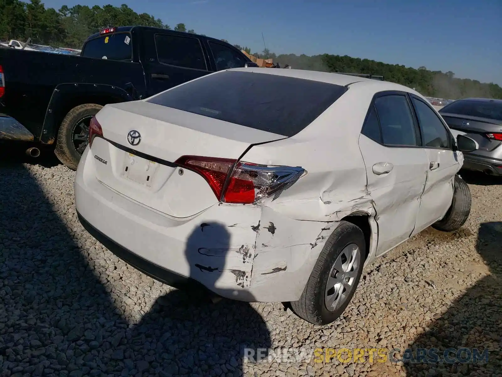 4 Photograph of a damaged car 5YFBURHE0KP907227 TOYOTA COROLLA 2019