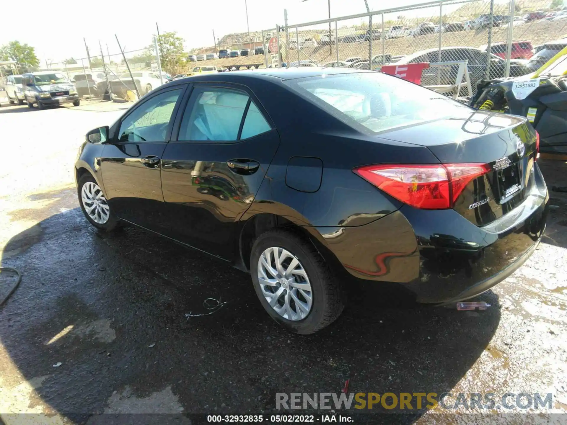 3 Photograph of a damaged car 5YFBURHE0KP907664 TOYOTA COROLLA 2019