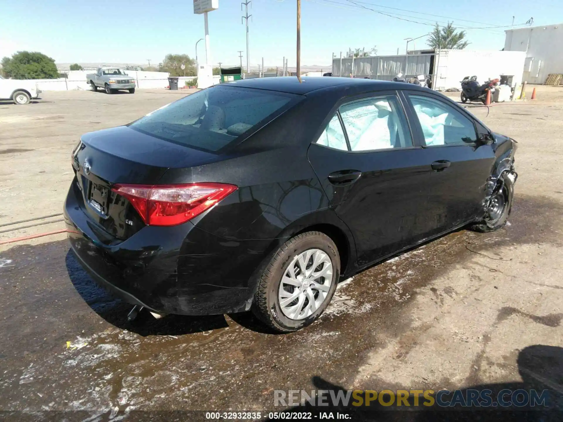 4 Photograph of a damaged car 5YFBURHE0KP907664 TOYOTA COROLLA 2019