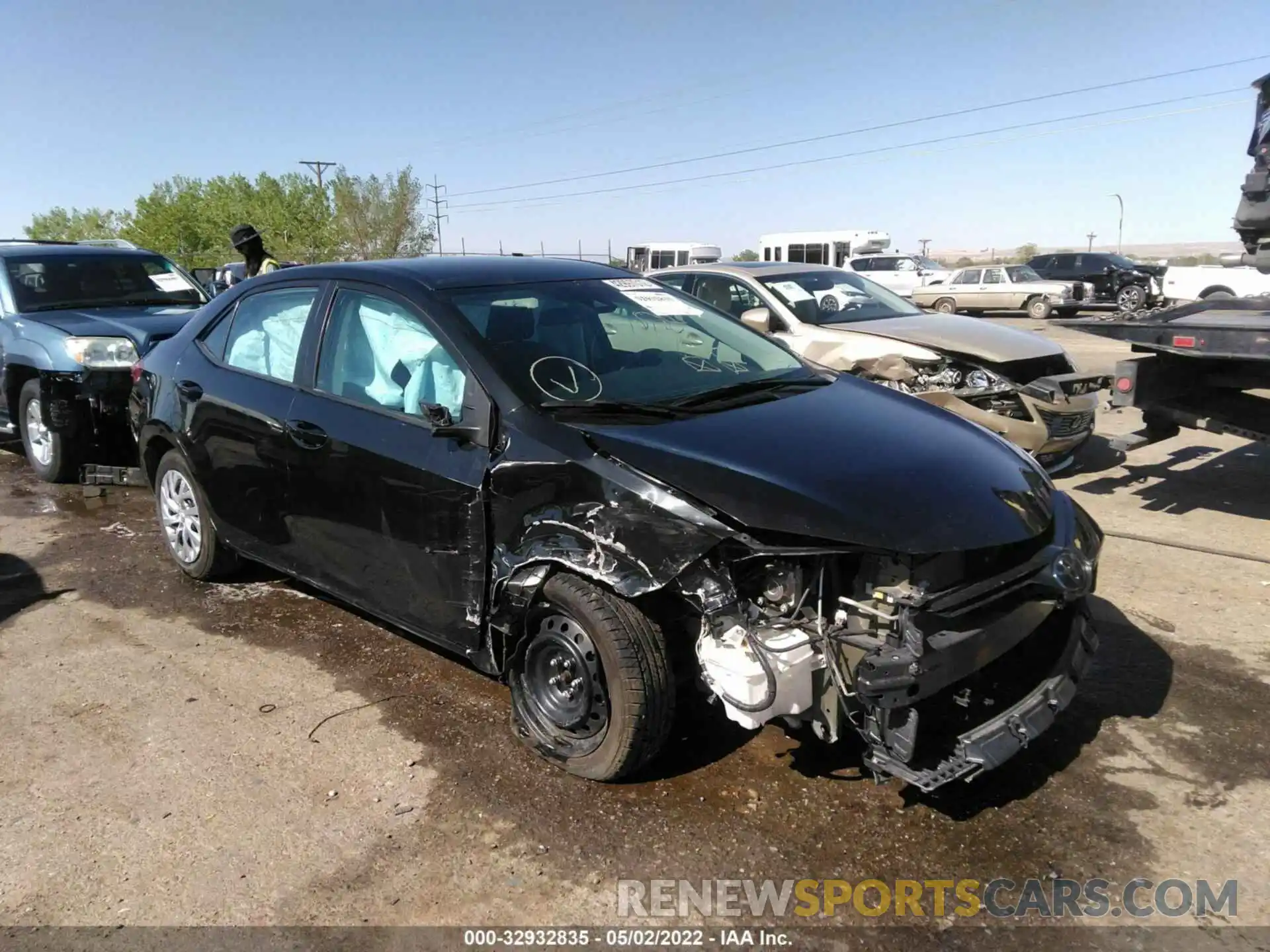 6 Photograph of a damaged car 5YFBURHE0KP907664 TOYOTA COROLLA 2019