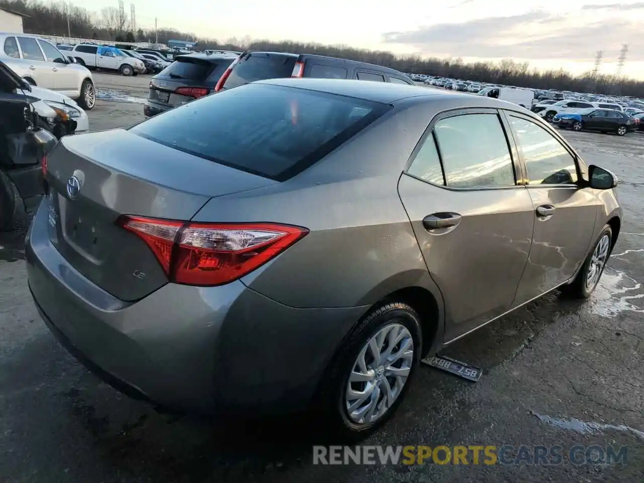 3 Photograph of a damaged car 5YFBURHE0KP907731 TOYOTA COROLLA 2019