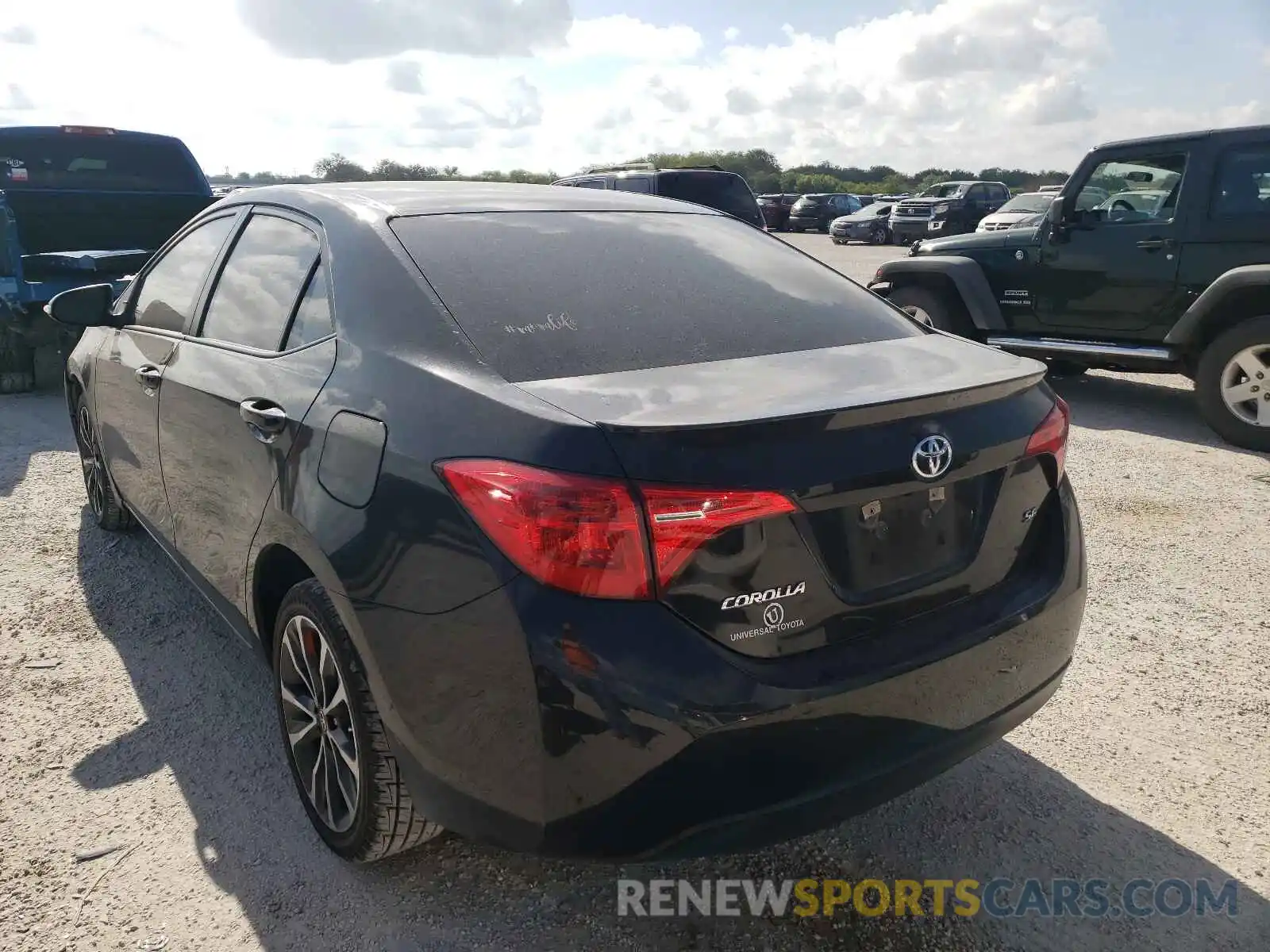 3 Photograph of a damaged car 5YFBURHE0KP908362 TOYOTA COROLLA 2019