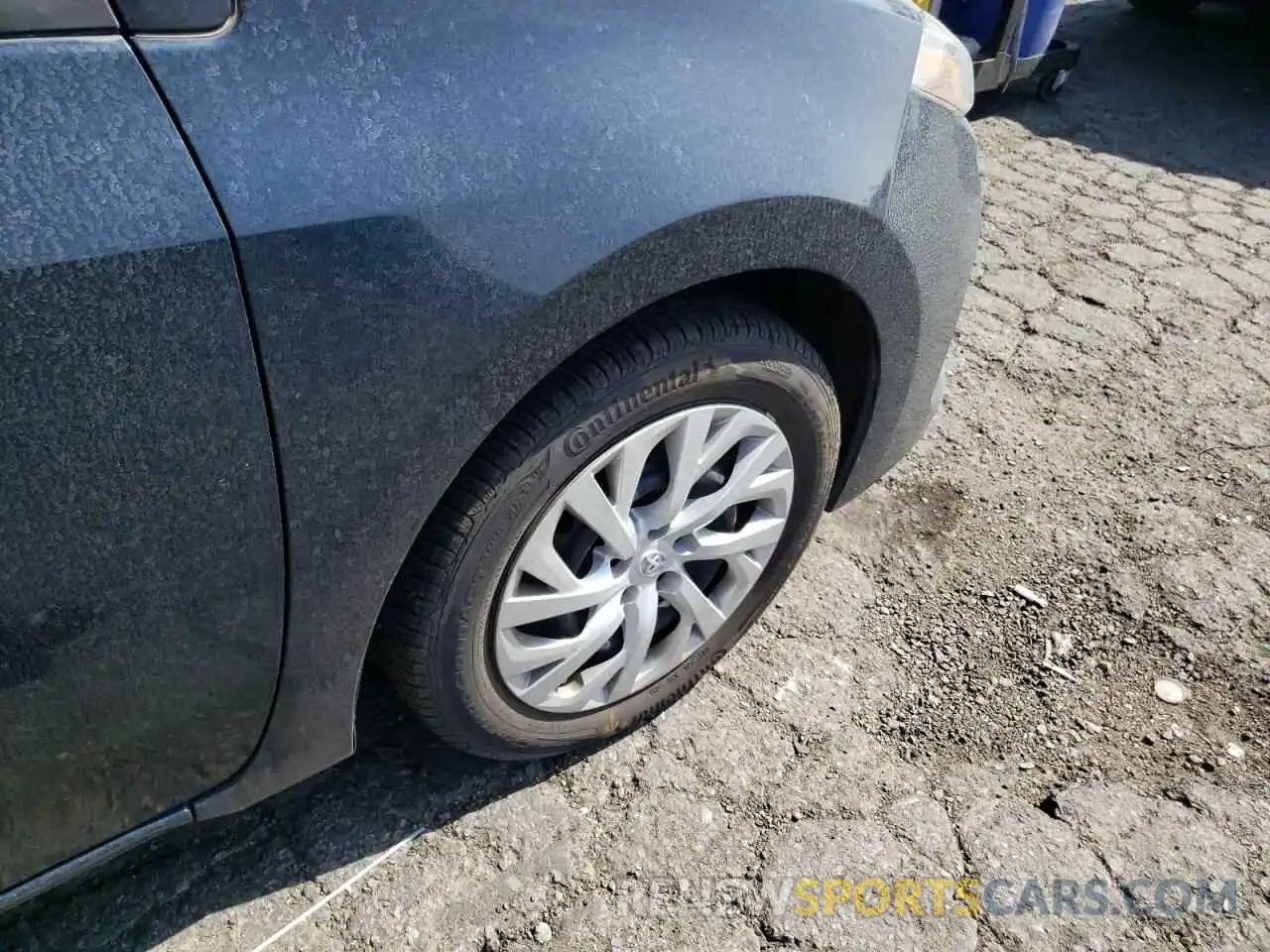 9 Photograph of a damaged car 5YFBURHE0KP908992 TOYOTA COROLLA 2019