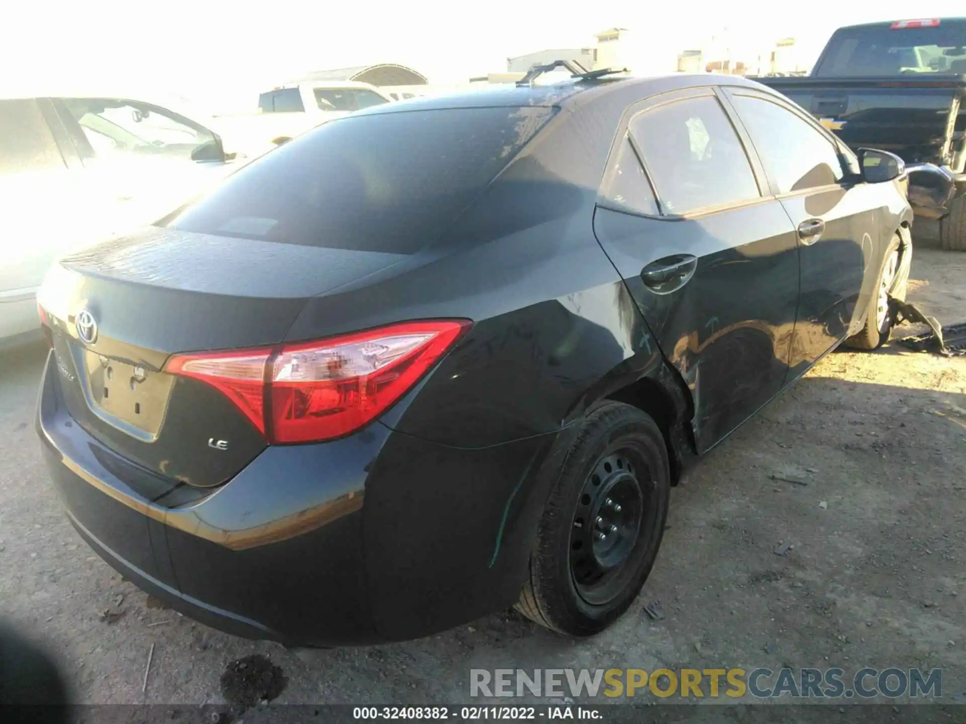 4 Photograph of a damaged car 5YFBURHE0KP910211 TOYOTA COROLLA 2019