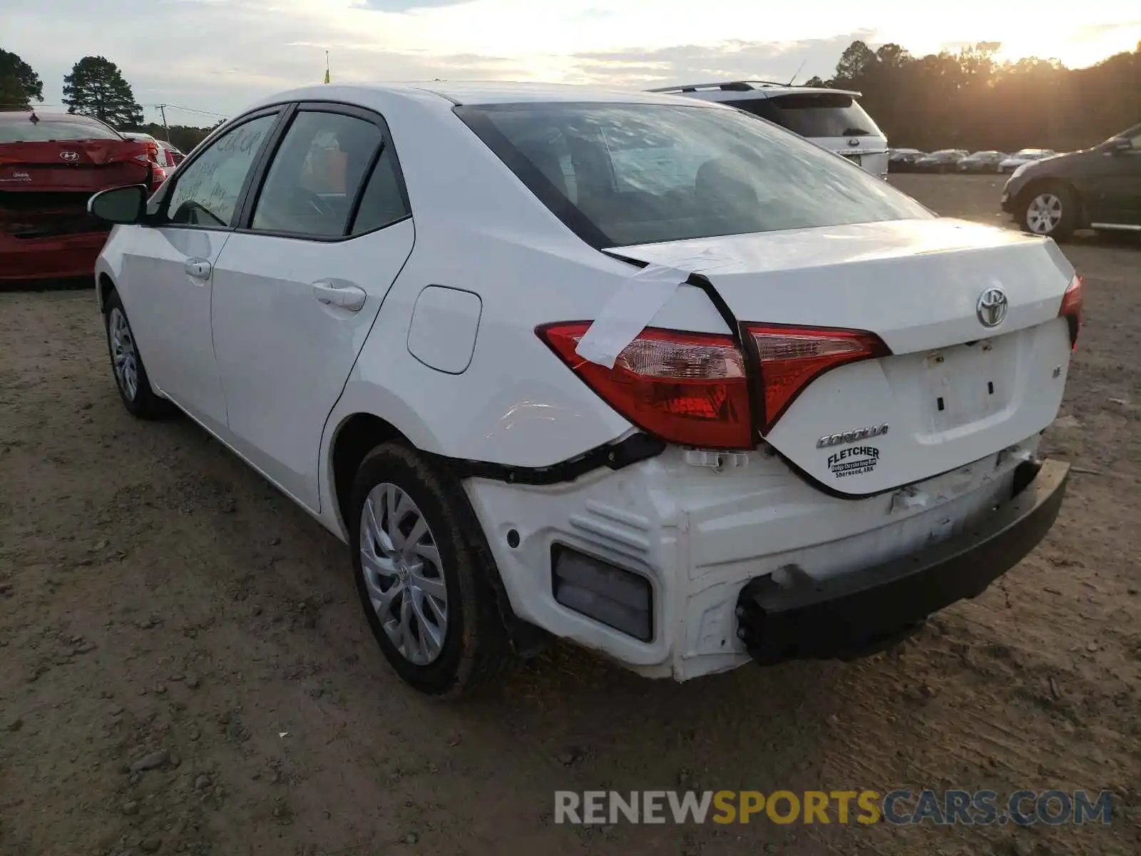 3 Photograph of a damaged car 5YFBURHE0KP910399 TOYOTA COROLLA 2019