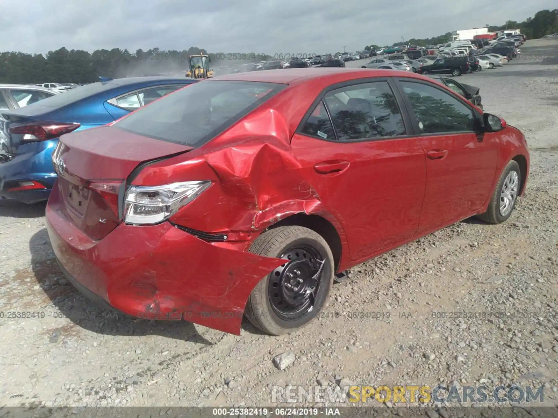 4 Photograph of a damaged car 5YFBURHE0KP910550 TOYOTA COROLLA 2019