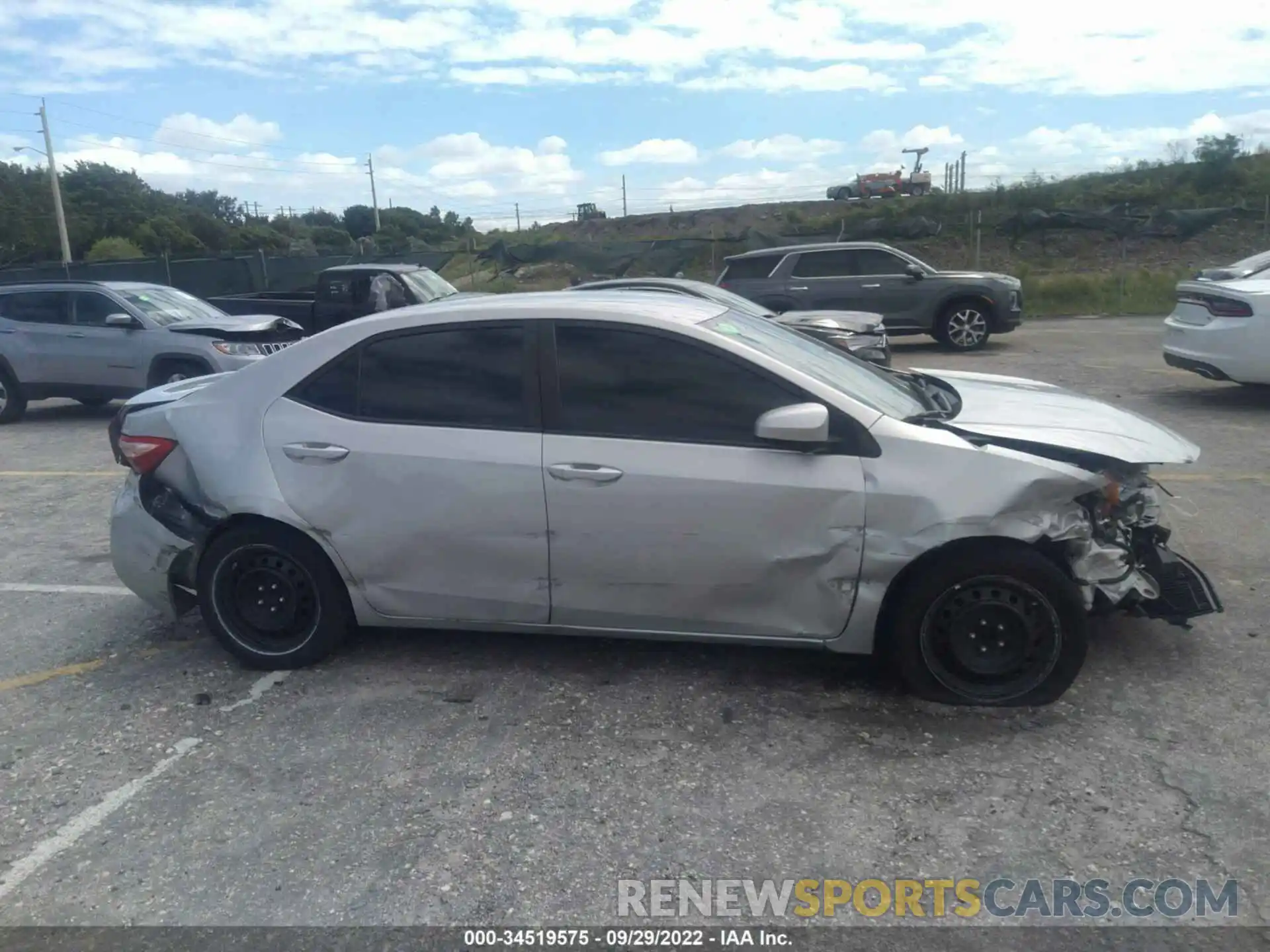 6 Photograph of a damaged car 5YFBURHE0KP910662 TOYOTA COROLLA 2019