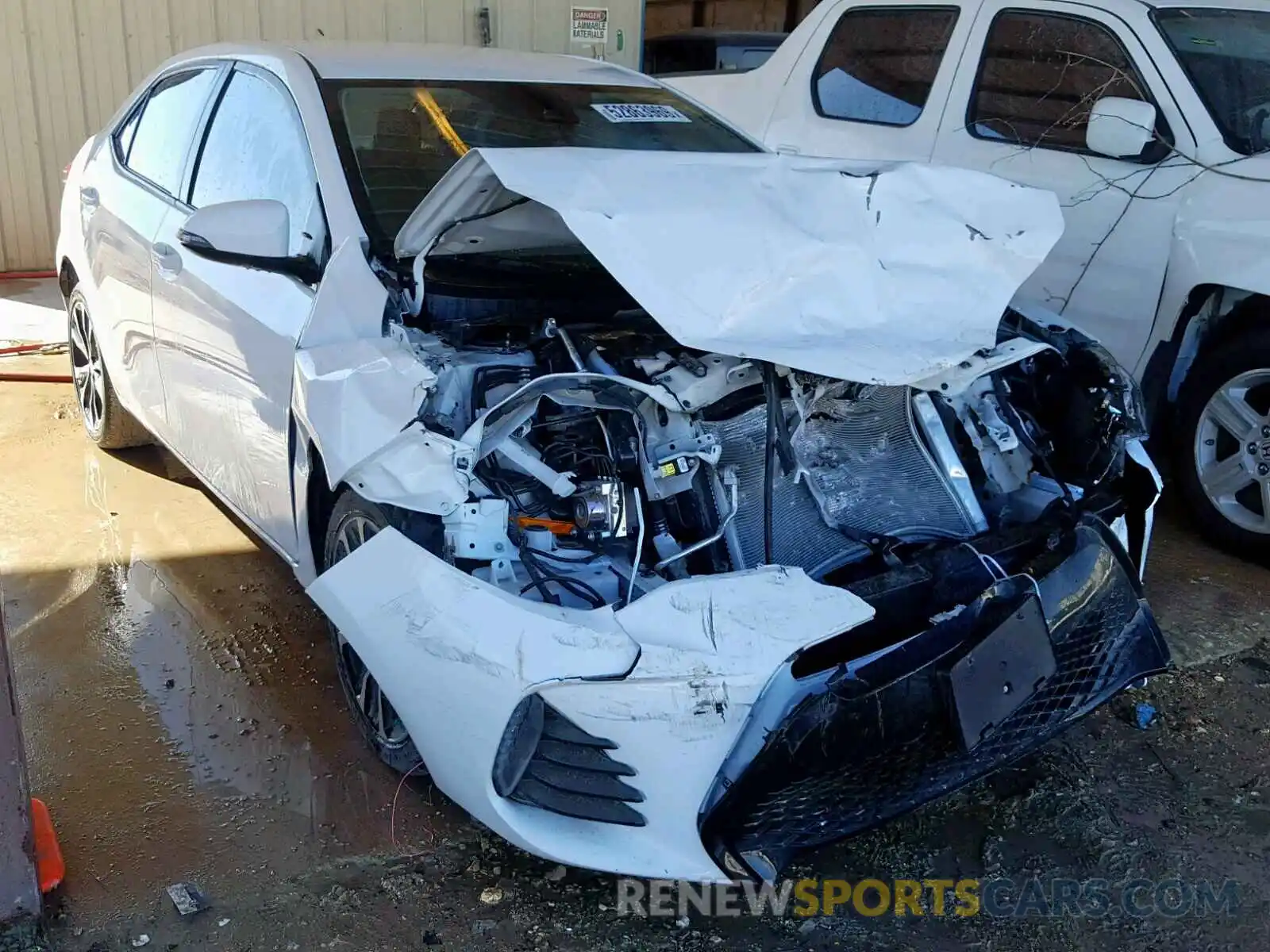 1 Photograph of a damaged car 5YFBURHE0KP910838 TOYOTA COROLLA 2019