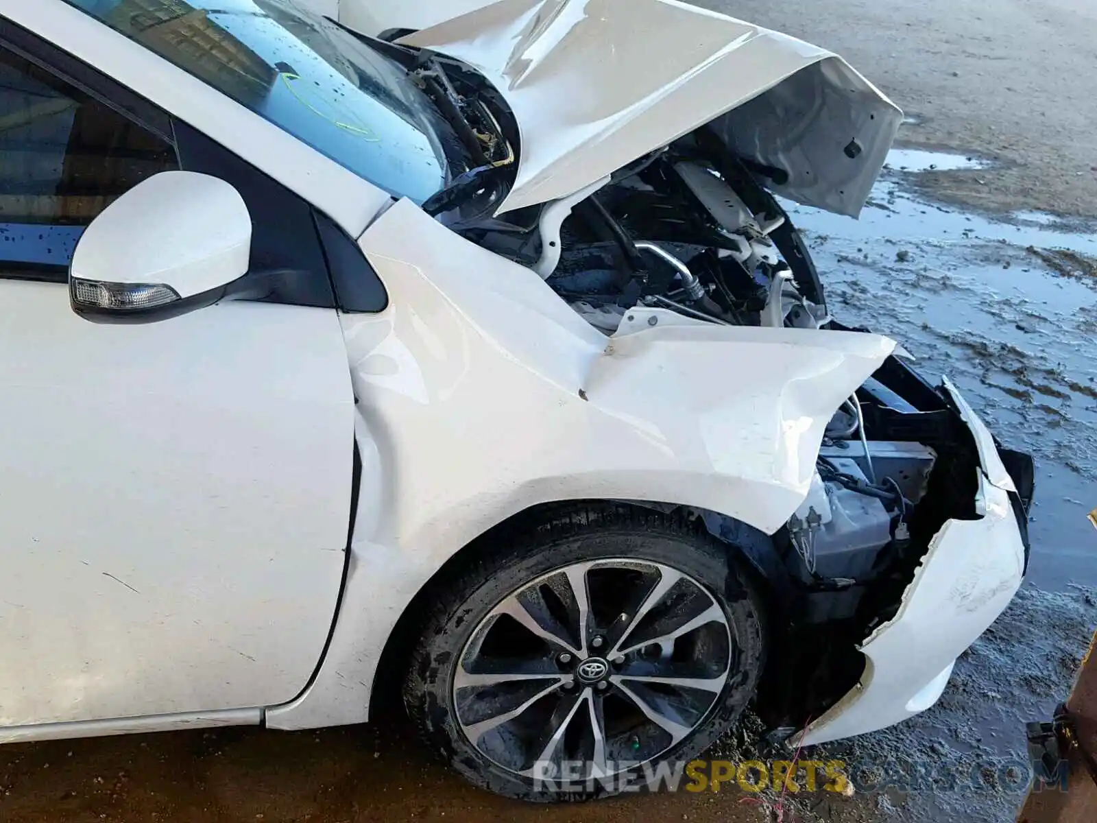 9 Photograph of a damaged car 5YFBURHE0KP910838 TOYOTA COROLLA 2019