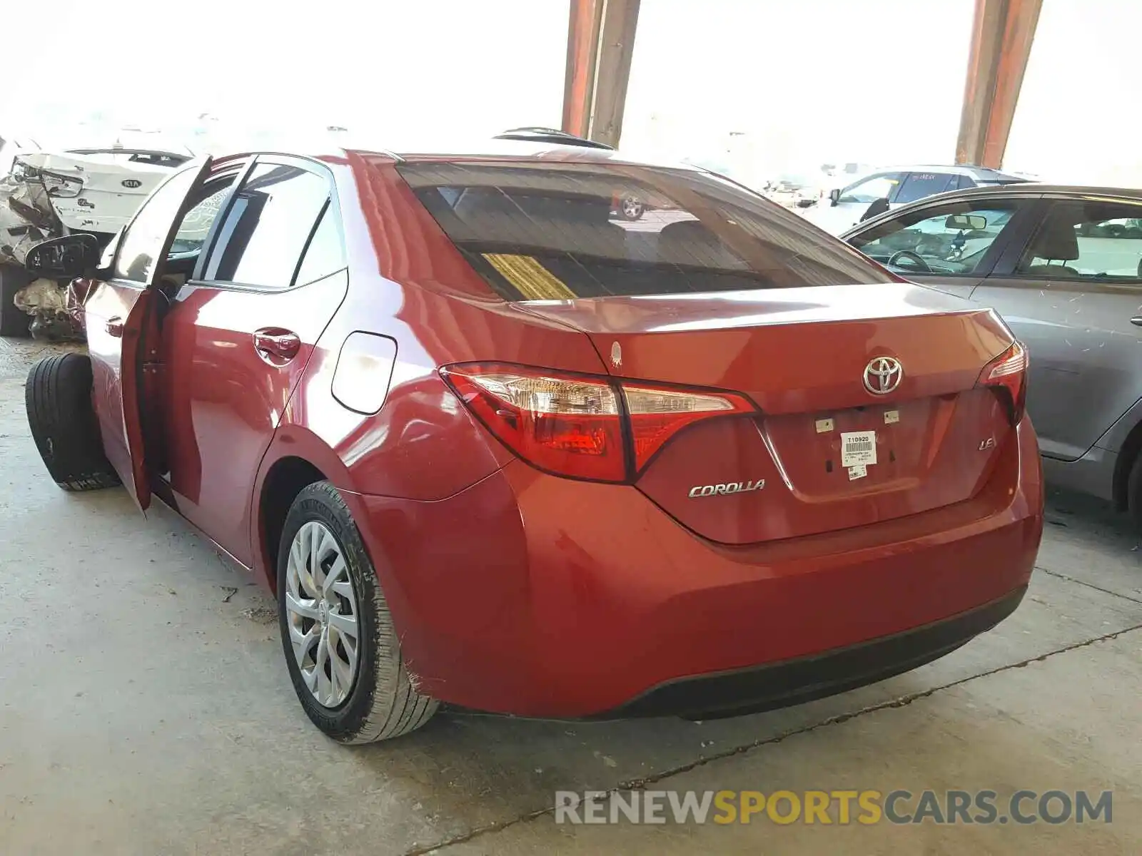 3 Photograph of a damaged car 5YFBURHE0KP911049 TOYOTA COROLLA 2019