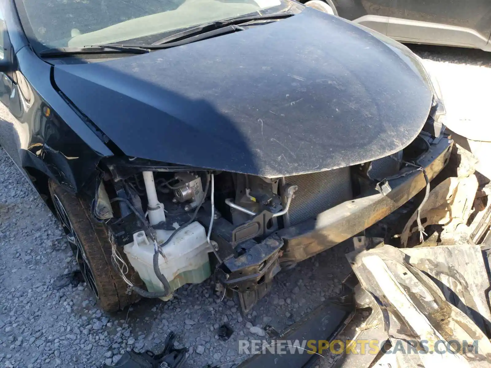 9 Photograph of a damaged car 5YFBURHE0KP911598 TOYOTA COROLLA 2019