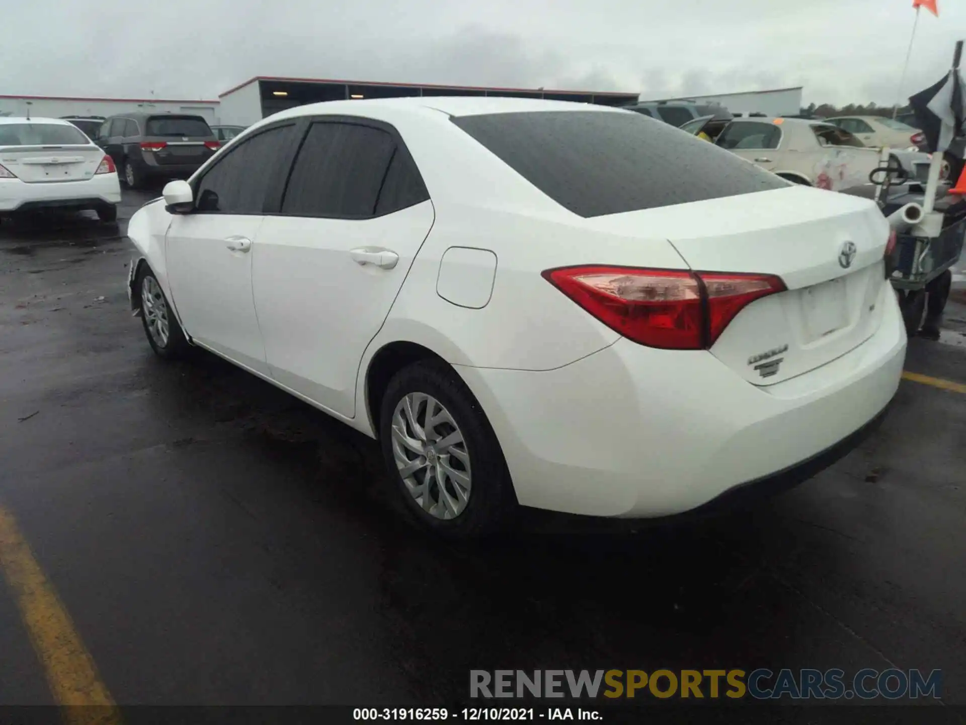 3 Photograph of a damaged car 5YFBURHE0KP913190 TOYOTA COROLLA 2019