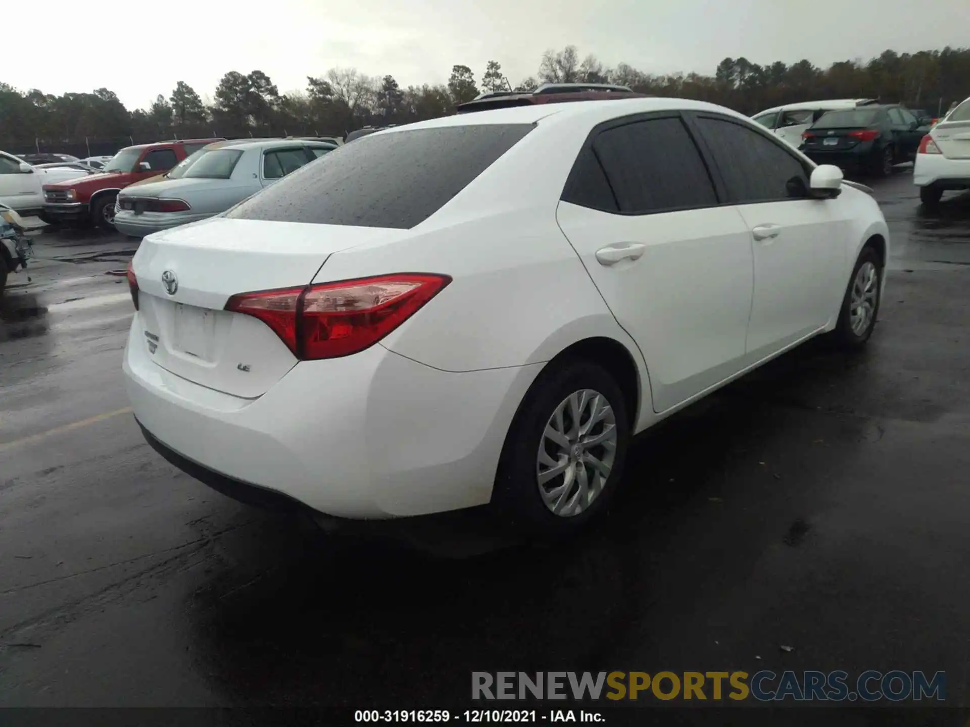 4 Photograph of a damaged car 5YFBURHE0KP913190 TOYOTA COROLLA 2019