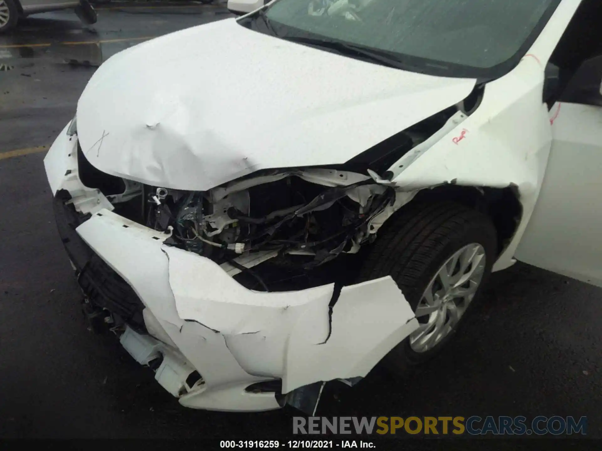 6 Photograph of a damaged car 5YFBURHE0KP913190 TOYOTA COROLLA 2019