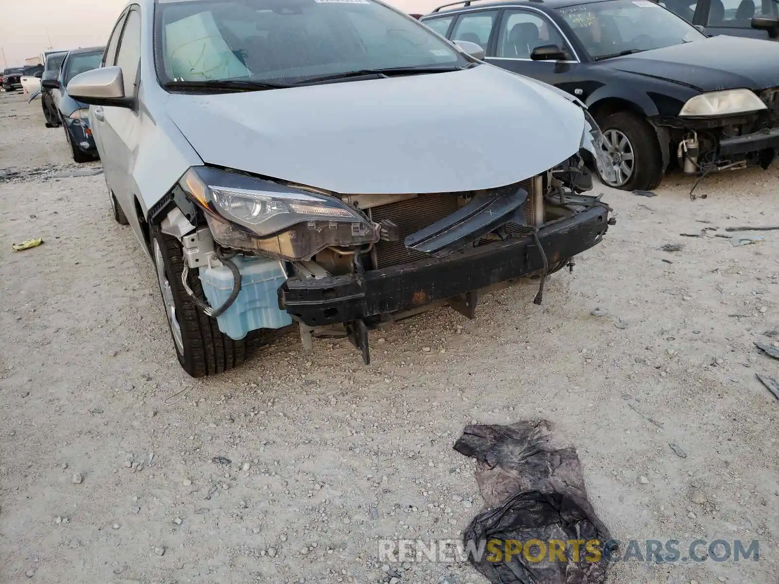 9 Photograph of a damaged car 5YFBURHE0KP913254 TOYOTA COROLLA 2019