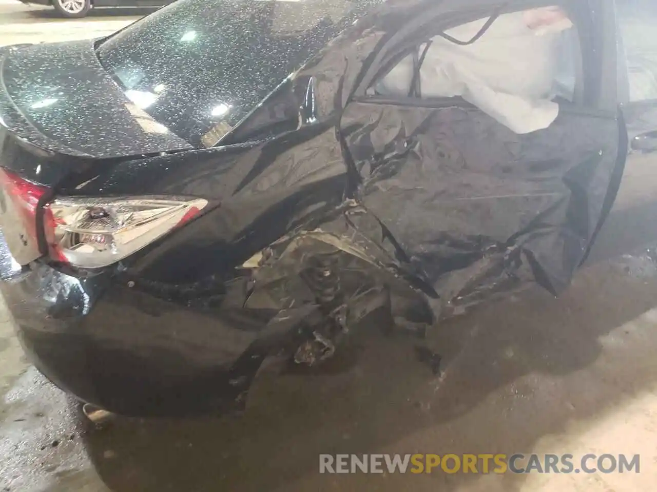 9 Photograph of a damaged car 5YFBURHE0KP914095 TOYOTA COROLLA 2019