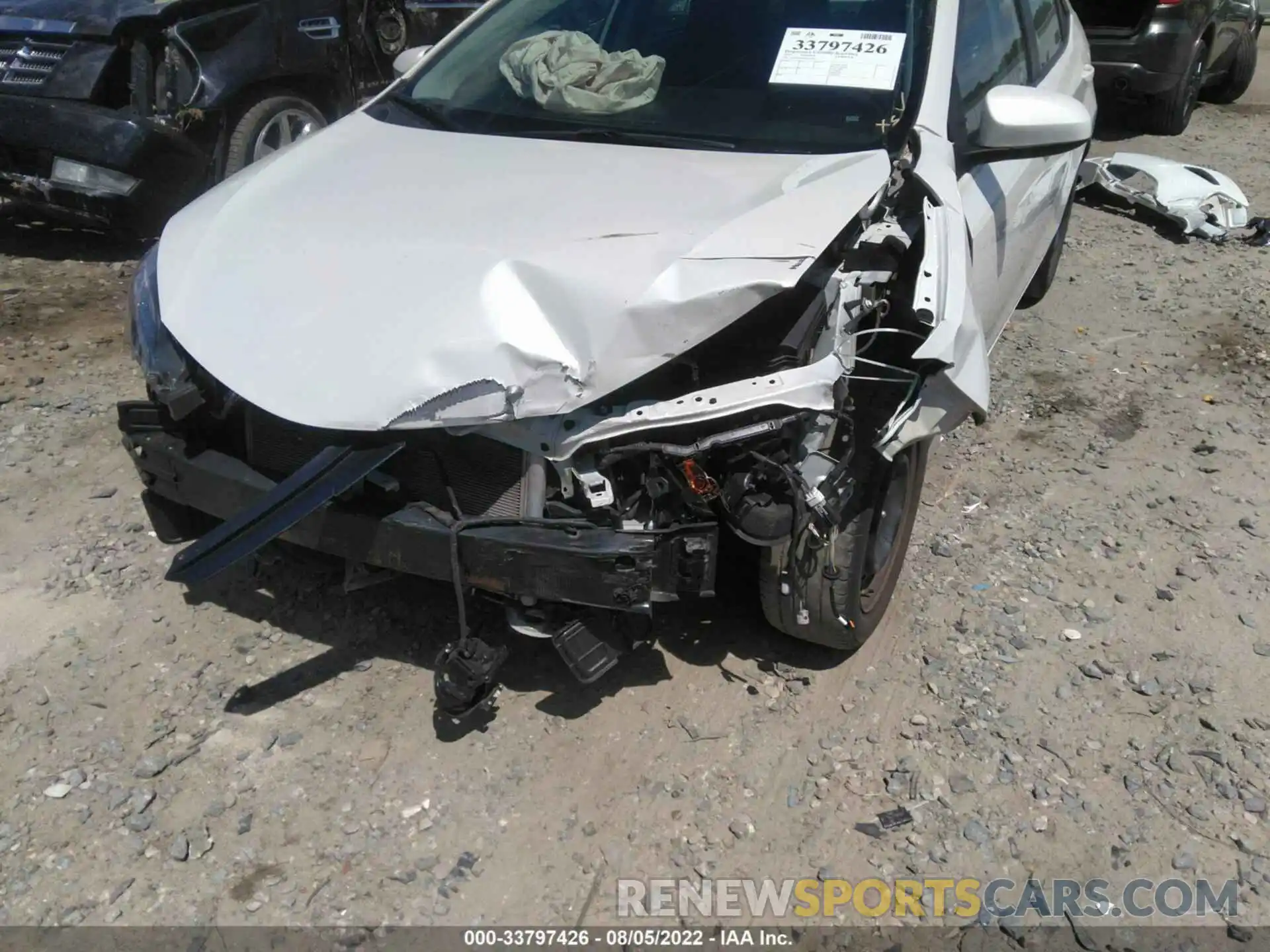 6 Photograph of a damaged car 5YFBURHE0KP914243 TOYOTA COROLLA 2019