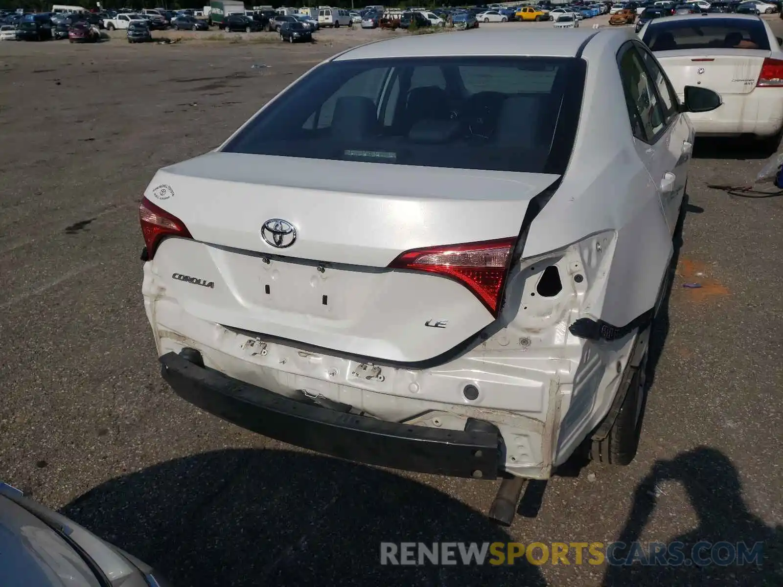 9 Photograph of a damaged car 5YFBURHE0KP915635 TOYOTA COROLLA 2019