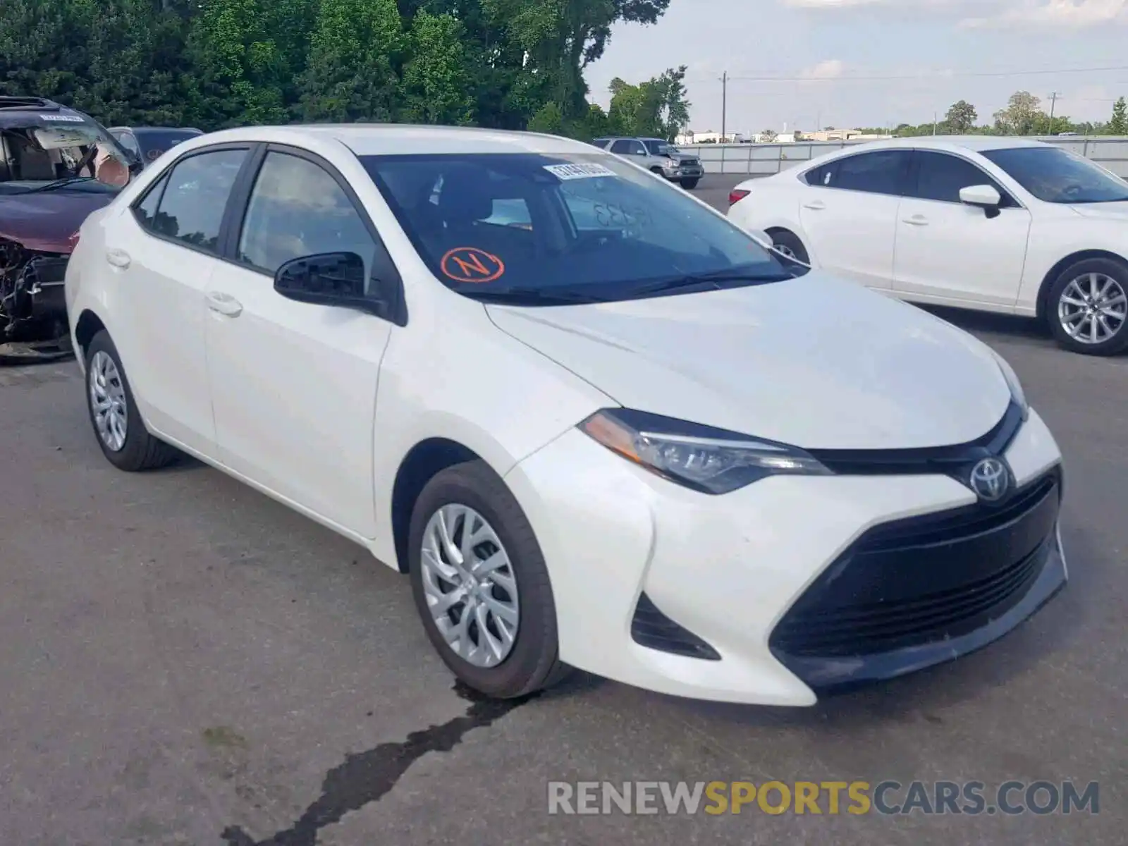 1 Photograph of a damaged car 5YFBURHE0KP917952 TOYOTA COROLLA 2019