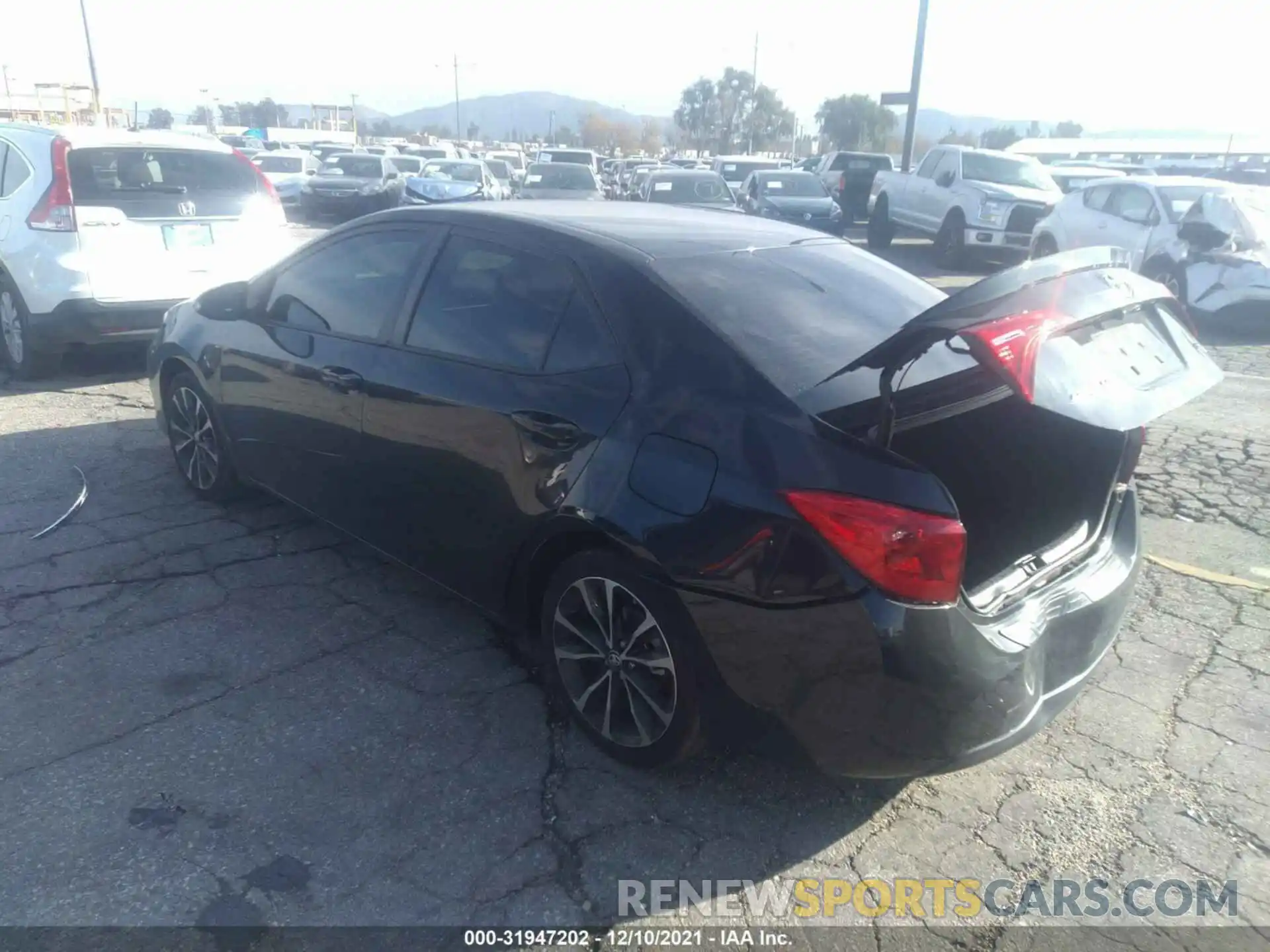 3 Photograph of a damaged car 5YFBURHE0KP918387 TOYOTA COROLLA 2019