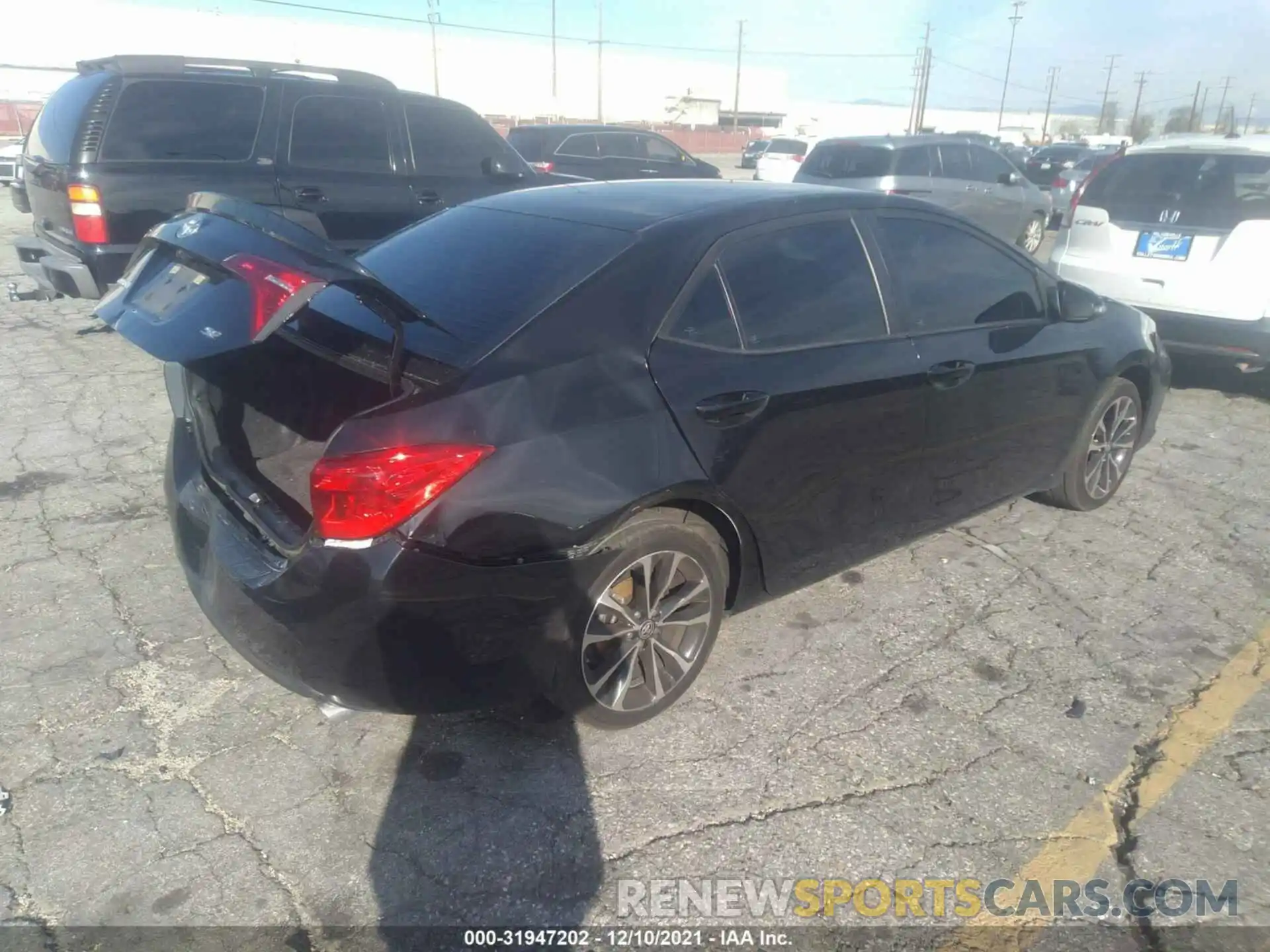 4 Photograph of a damaged car 5YFBURHE0KP918387 TOYOTA COROLLA 2019