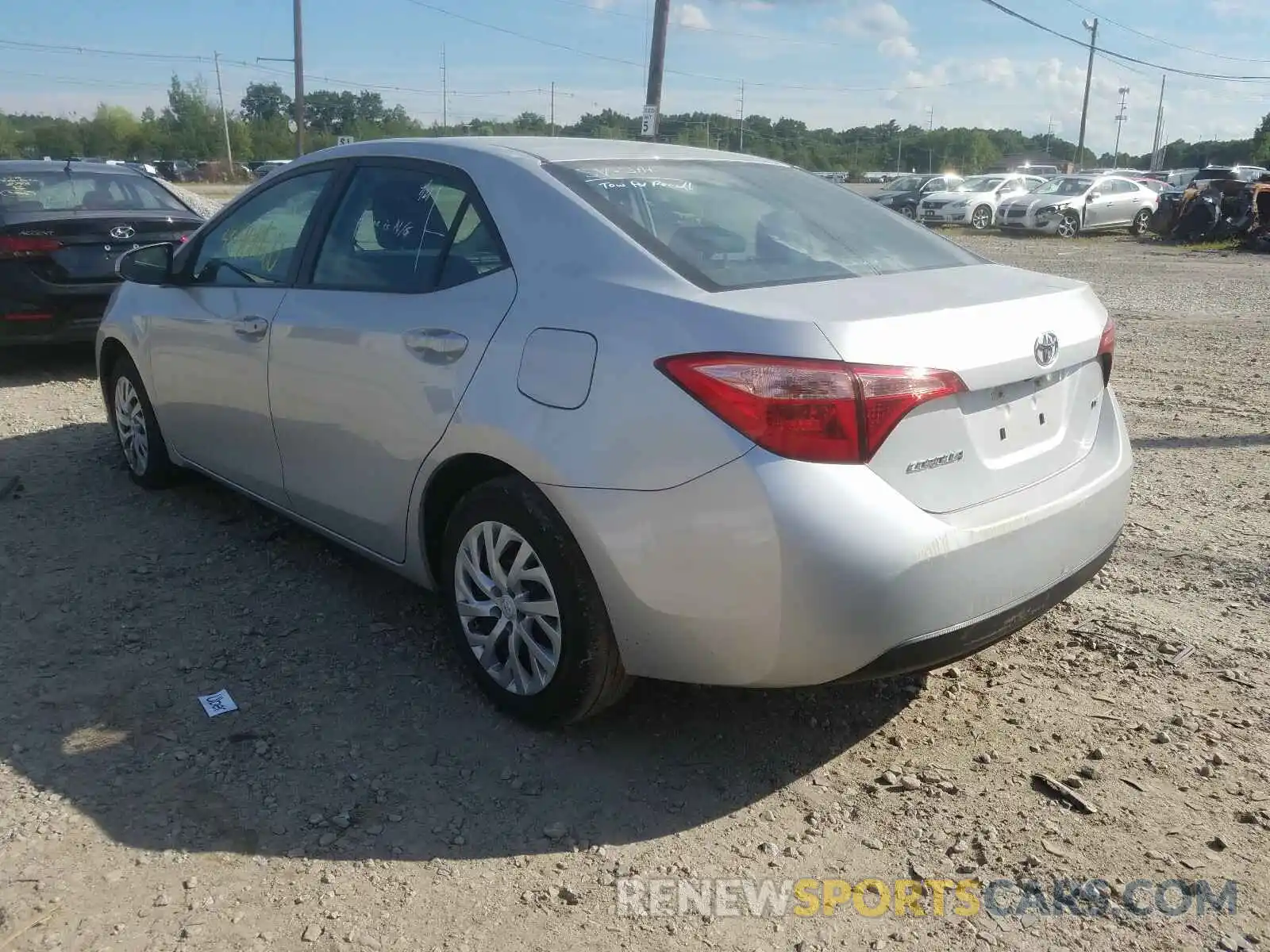 3 Photograph of a damaged car 5YFBURHE0KP919135 TOYOTA COROLLA 2019