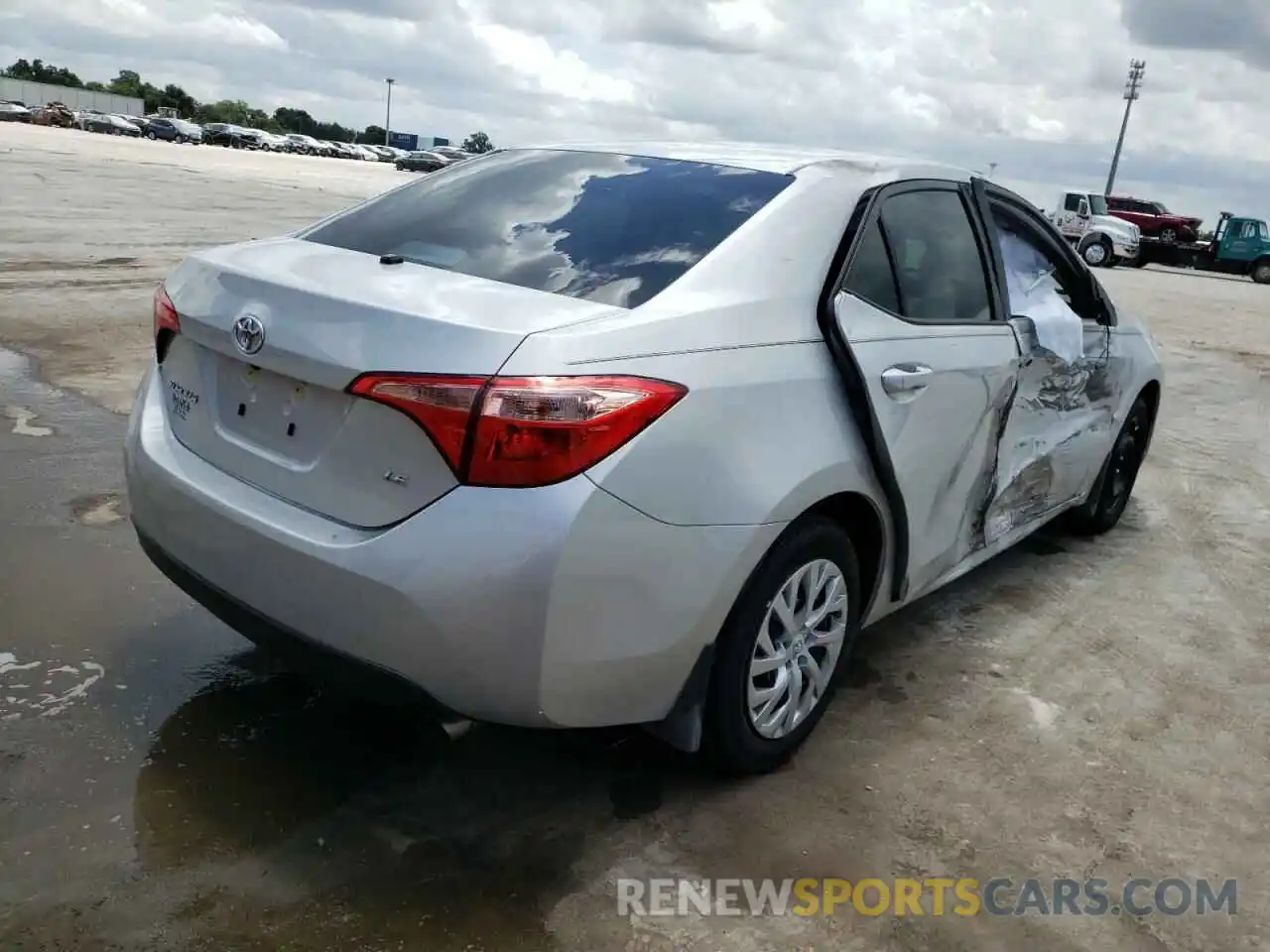 4 Photograph of a damaged car 5YFBURHE0KP921631 TOYOTA COROLLA 2019