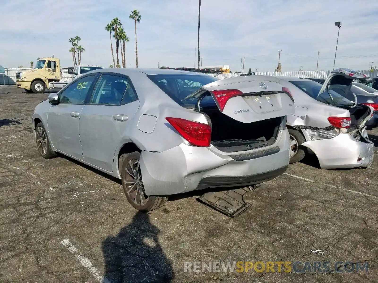 3 Photograph of a damaged car 5YFBURHE0KP922293 TOYOTA COROLLA 2019