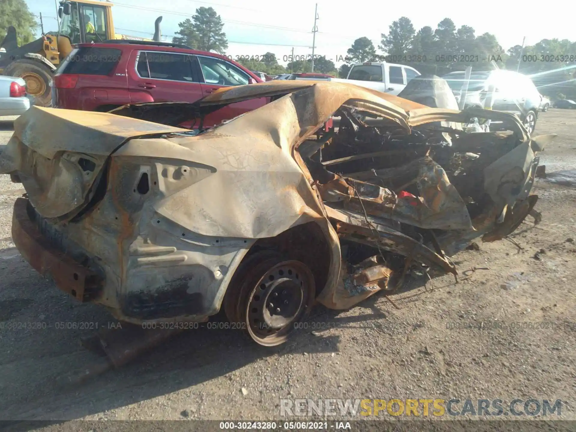 4 Photograph of a damaged car 5YFBURHE0KP922472 TOYOTA COROLLA 2019