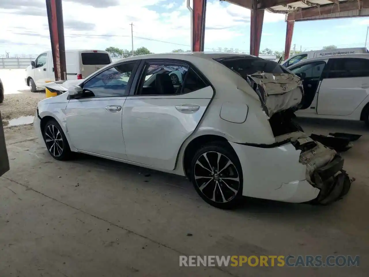 2 Photograph of a damaged car 5YFBURHE0KP923170 TOYOTA COROLLA 2019