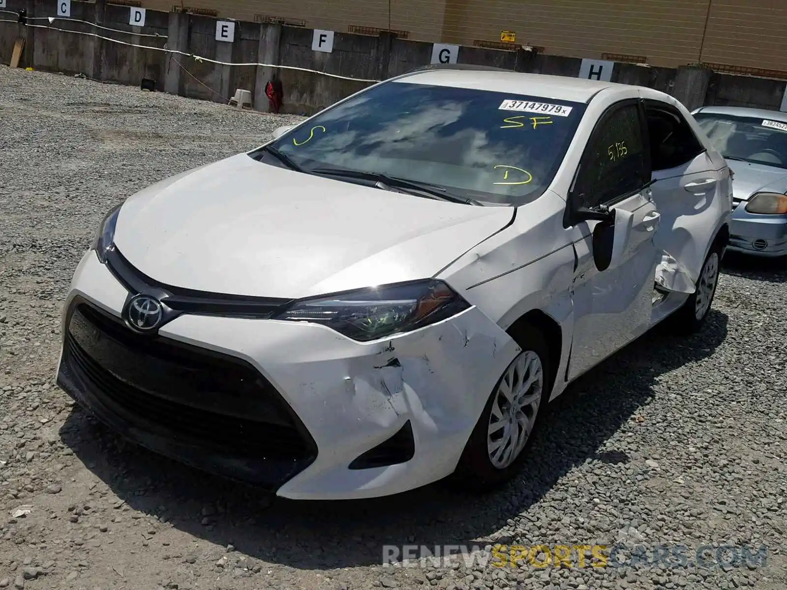 2 Photograph of a damaged car 5YFBURHE0KP923914 TOYOTA COROLLA 2019