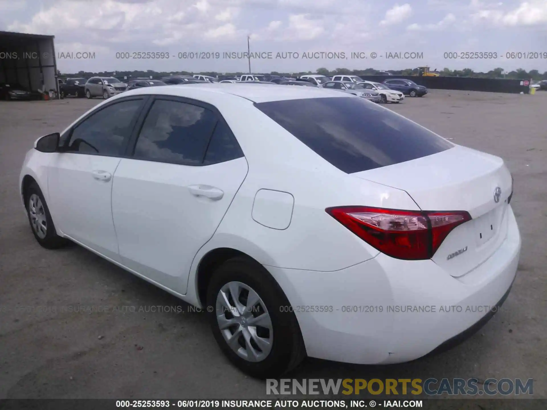 3 Photograph of a damaged car 5YFBURHE0KP924576 TOYOTA COROLLA 2019