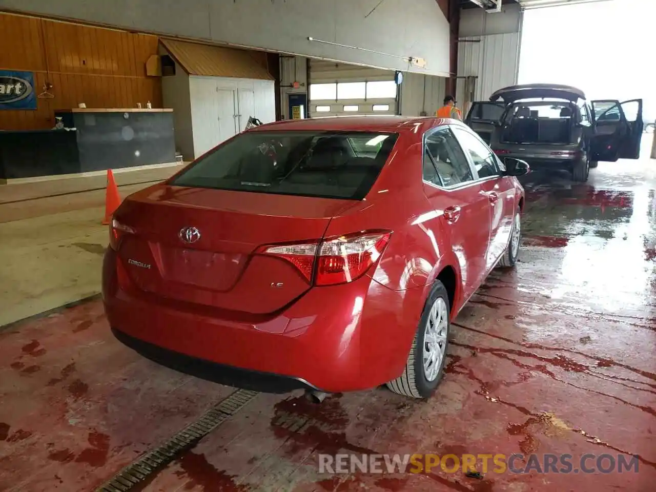 4 Photograph of a damaged car 5YFBURHE0KP924674 TOYOTA COROLLA 2019