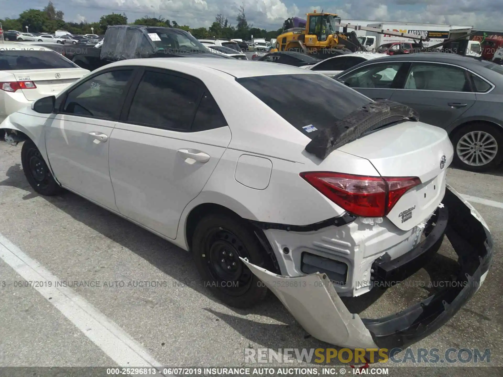 3 Photograph of a damaged car 5YFBURHE0KP925226 TOYOTA COROLLA 2019