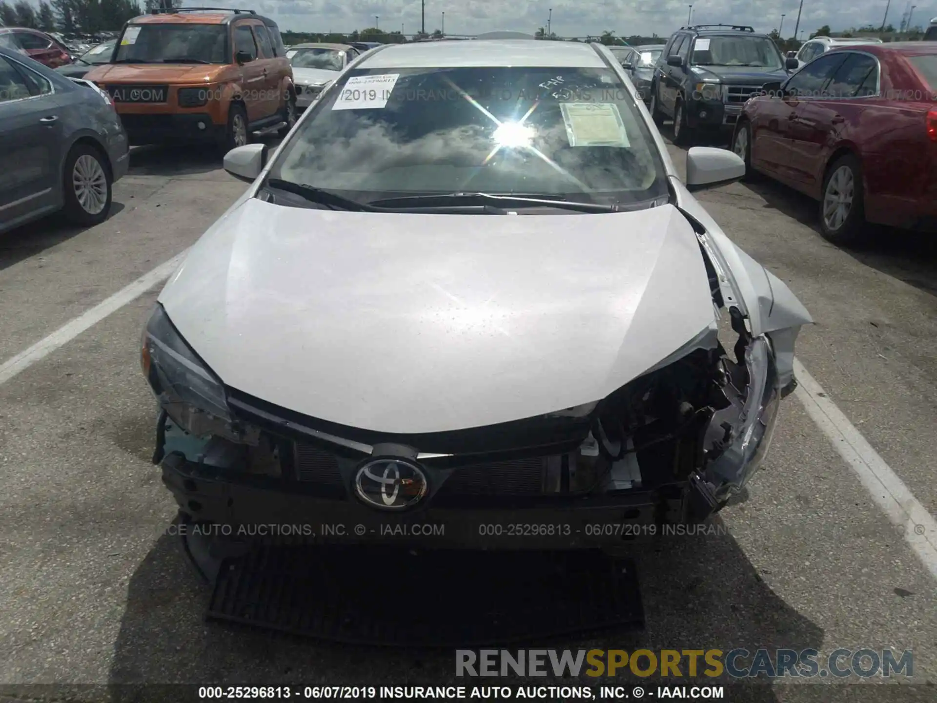 6 Photograph of a damaged car 5YFBURHE0KP925226 TOYOTA COROLLA 2019