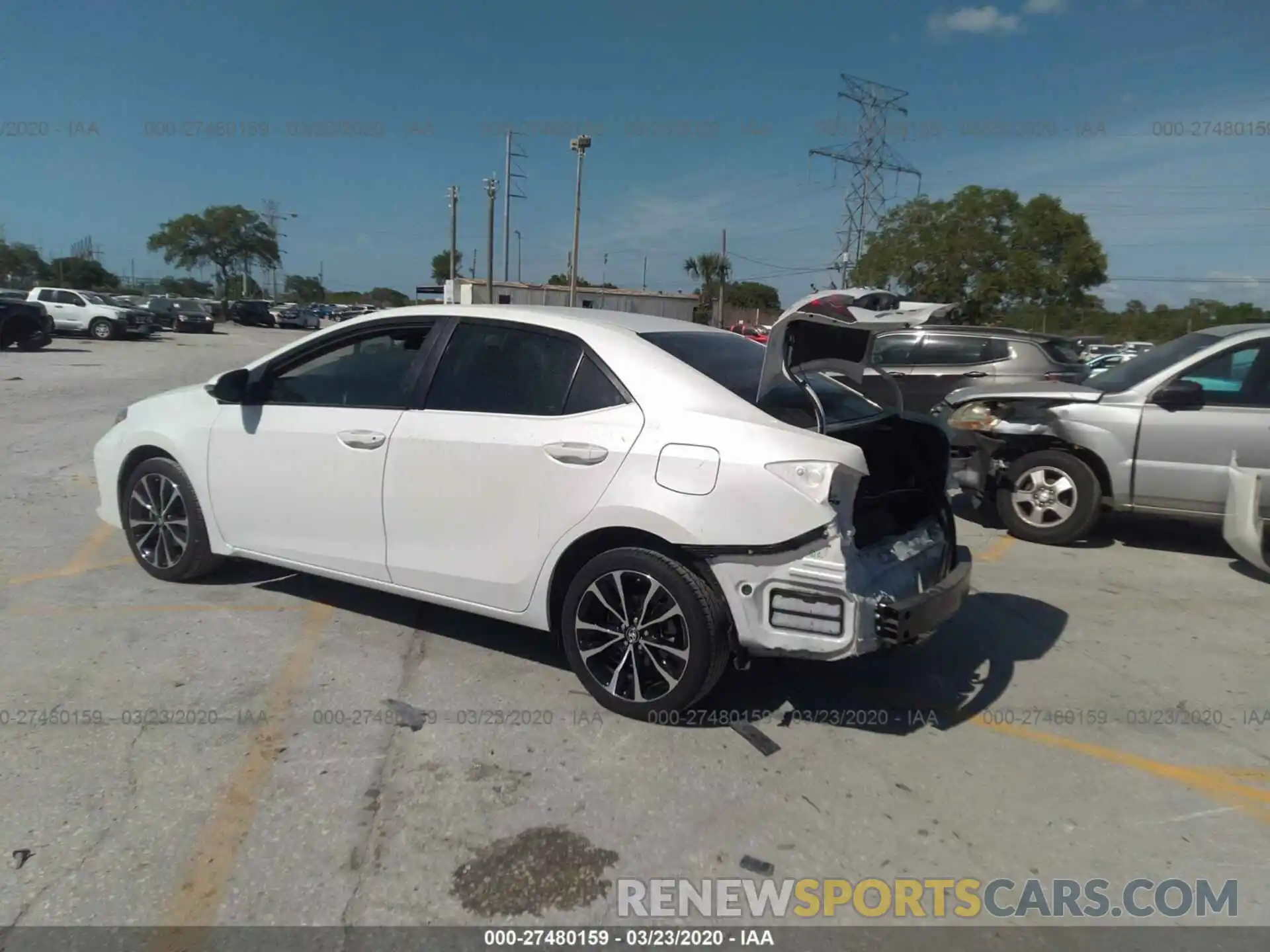 3 Photograph of a damaged car 5YFBURHE0KP925839 TOYOTA COROLLA 2019