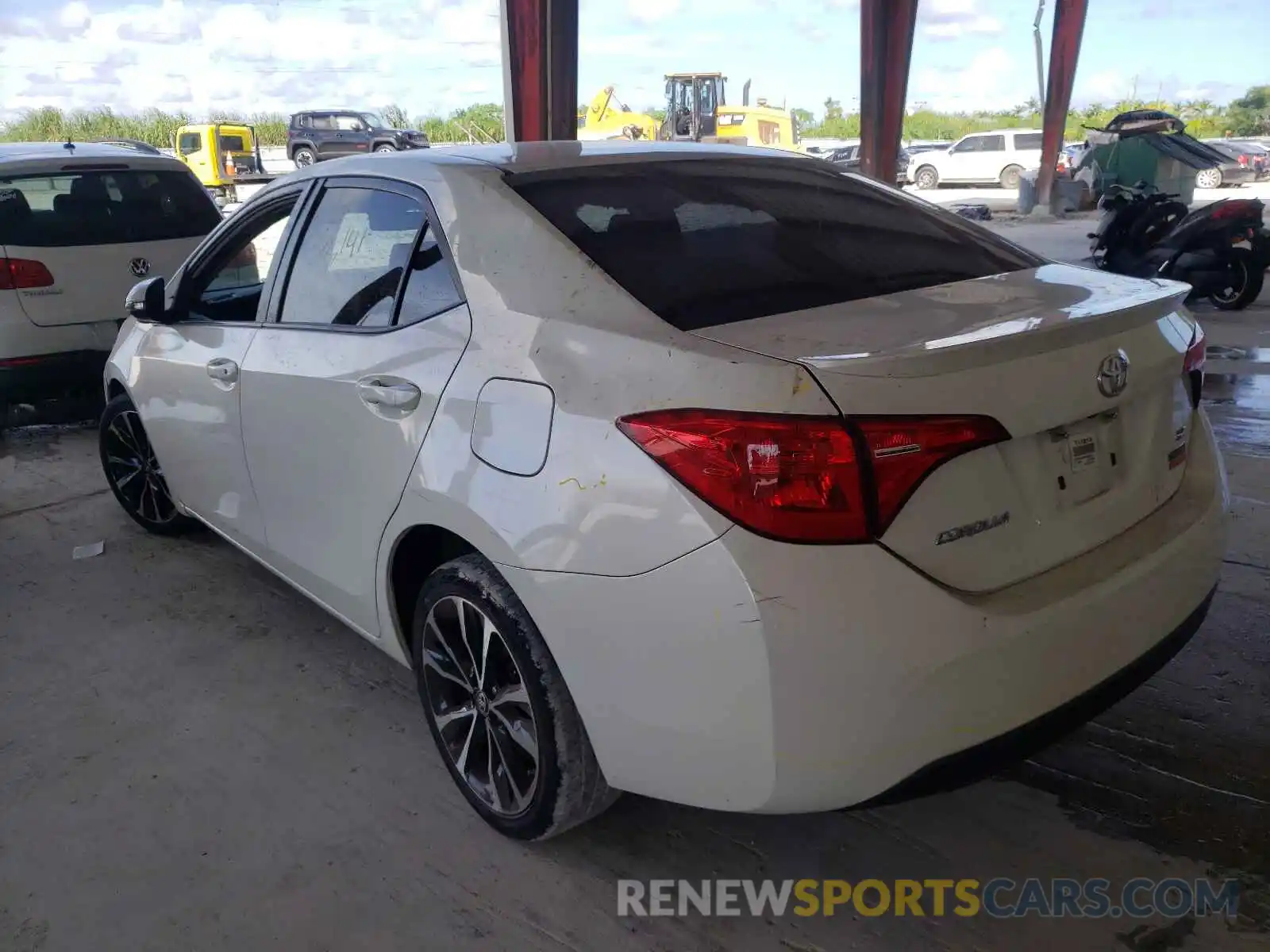 3 Photograph of a damaged car 5YFBURHE0KP926280 TOYOTA COROLLA 2019