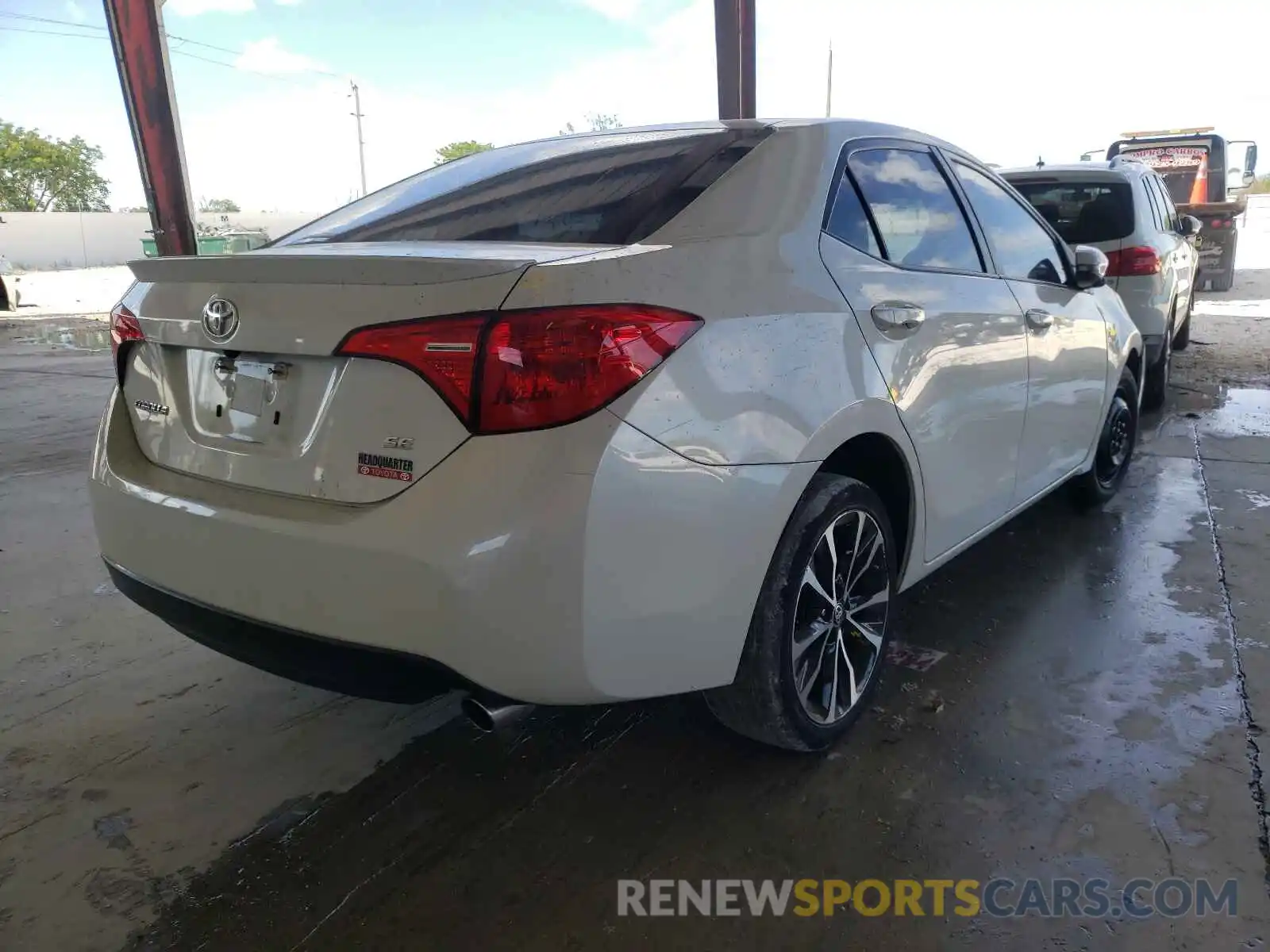 4 Photograph of a damaged car 5YFBURHE0KP926280 TOYOTA COROLLA 2019