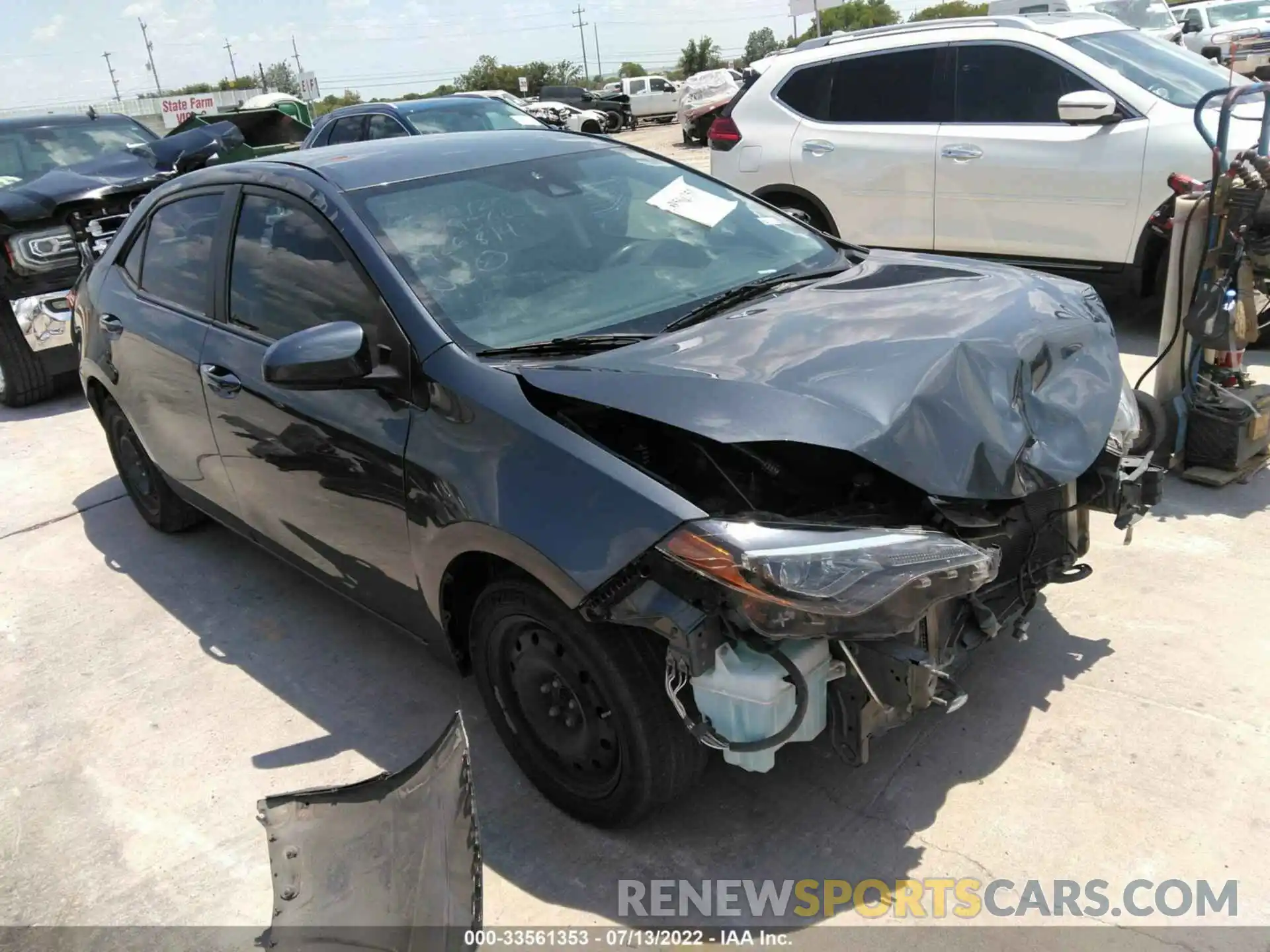 1 Photograph of a damaged car 5YFBURHE0KP926814 TOYOTA COROLLA 2019