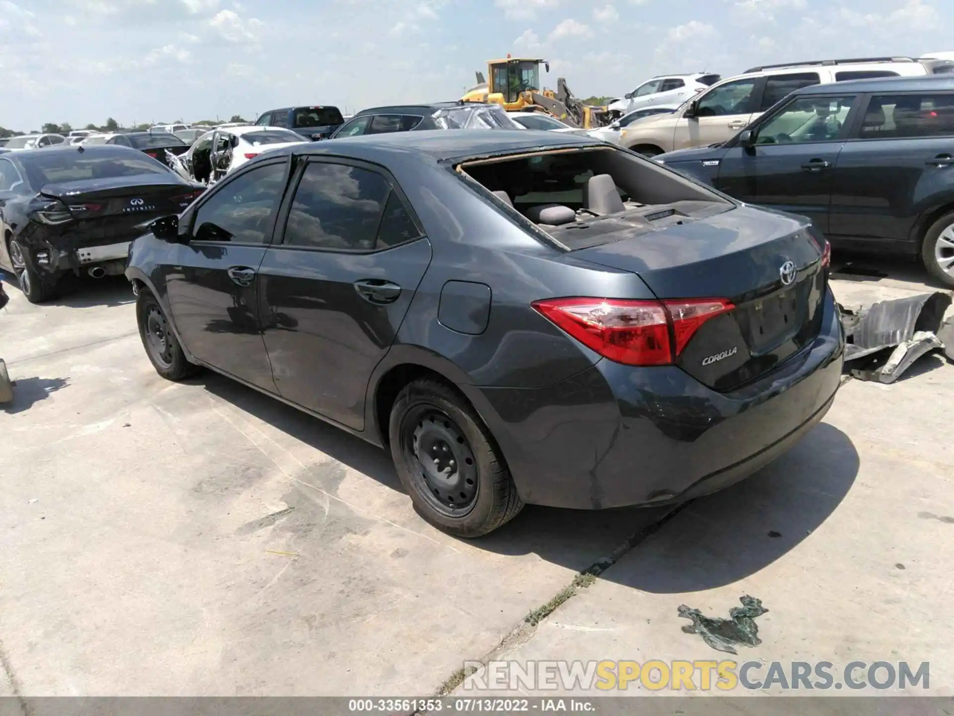 3 Photograph of a damaged car 5YFBURHE0KP926814 TOYOTA COROLLA 2019