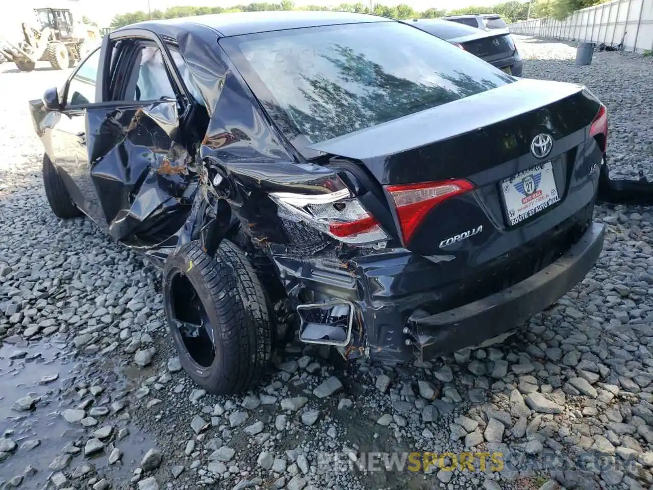 3 Photograph of a damaged car 5YFBURHE0KP927073 TOYOTA COROLLA 2019