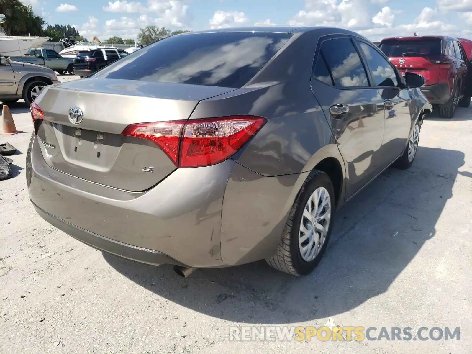 4 Photograph of a damaged car 5YFBURHE0KP927445 TOYOTA COROLLA 2019